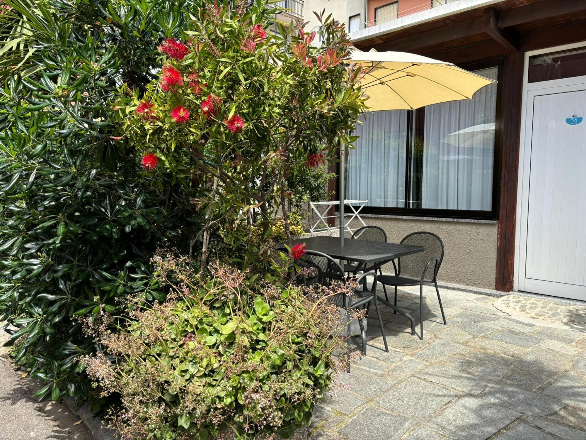 Hotel Delle Rose San Bartolomeo Al Mare Exterior photo